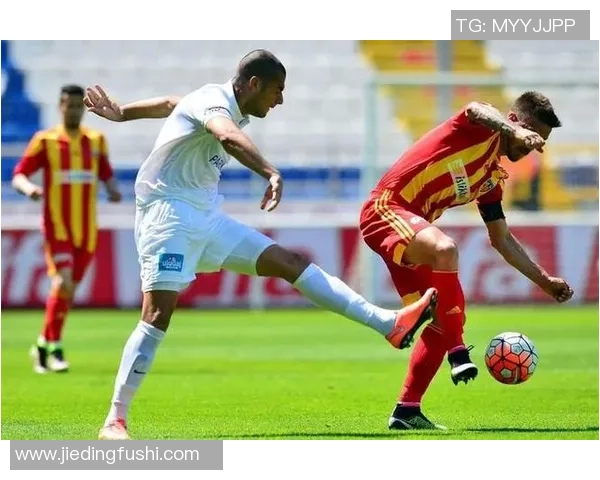 马拉耶士邦与特拉布宗体育激战正酣谁能在这场对决中笑到最后