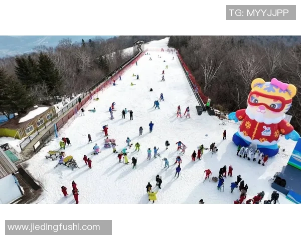 亚布力体育训练基地初、中级滑雪场所正式对外开放